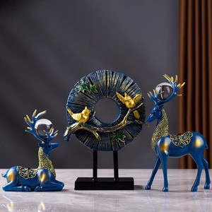 Hươu may mắn bức tượng nhựa tinh tế sáng tạo trong nhà phòng khách trang trí nội thất tủ rượu Tủ TV Bàn cà phê nhựa thủ công - Product Image 5