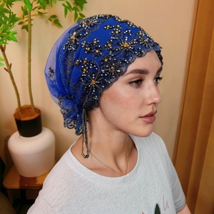 Voile islamique haut de gamme 2025 en forme de queue de poisson, brodé de dentelle, orné de perles décoratives scintillantes et de pompons - Product Image 6