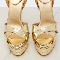 Sandales à talons hauts compensés pour femmes, en cuir verni doré, à bout ouvert, avec bride de cheville et boucle, idéales pour les soirées