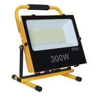 Pratique lumineux 100W led projecteur led travail jusqu'à la lumière rechargeable portable d'urgence projecteur solaire pour la lumière de stade de camping