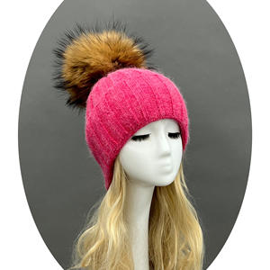 Janefur Multiples Couleurs Véritable Fourrure <span class=keywords><strong>Pompon</strong></span> Ball Beanie Hiver Vegan Détachable Fourrure de Raton Laveur Pom Pom Pom Bobble Tricoté Angora Chapeaux - Product Image 3