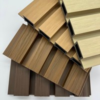 Meistverkaufte Geriffelte Co-Extrusions-Wandpaneele Einfache Installation WPC TV-Wandpaneel WPC Innen-Wandpaneel für Heimdekoration