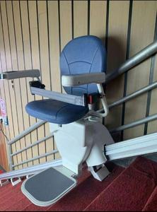 Elevador de escalera resistente de 120KG | Logística de camiones, diseño flexible - Product Image 2