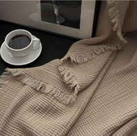 Couverture en mousseline de coton 100% tricotée sur mesure Meibaby à imprimé chat, moderne, quatre saisons, pour canapé et décoration intérieure, avec pompons, vente en gros