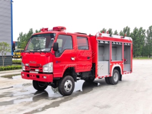 Camion de pompiers tout-terrain ISUZU 4x4, 100% quatre roues motrices, 2m³ pour la lutte contre les incendies forestiers - Product Image 5