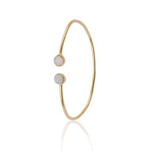 Beau bracelet de pierres précieuses de perles d'eau douce bracelet empilable plaqué or bracelet réglable bracelet manchette moderne pour les femmes - Product Image 3