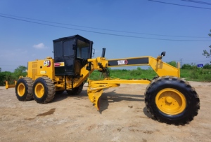 รถเกรดเดอร์มือสองราคาถูก รุ่น Cat 140H 140K รถมอเตอร์เกรดเดอร์ Caterpillar 140H มือสองสำหรับขาย - Product Image 2