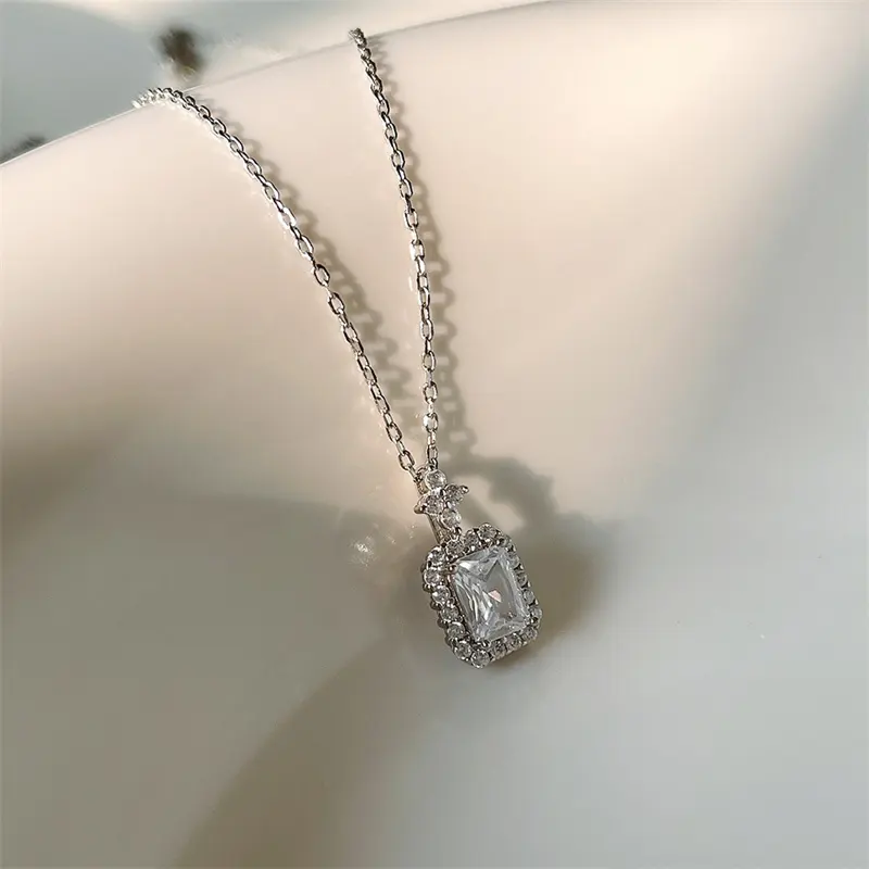 JoyEver Neuzugang Sterling Silber quadratische weiße Zirkon Diamanten Anhänger Halskette