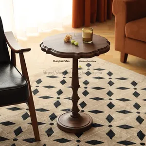 Table basse <span class=keywords><strong>vintage</strong></span> en <span class=keywords><strong>bois</strong></span> massif de campagne française lumière américaine luxe simple sculpté <span class=keywords><strong>petit</strong></span> <span class=keywords><strong>meuble</strong></span> d'appartement pour la salle à manger à la maison - Product Image 4