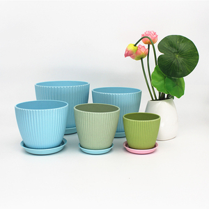 Pots en plastique <span class=keywords><strong>de</strong></span> jardin extérieur <span class=keywords><strong>de</strong></span> haute qualité pots <span class=keywords><strong>de</strong></span> <span class=keywords><strong>fleurs</strong></span> décoratifs en gros avec finition <span class=keywords><strong>de</strong></span> revêtement en poudre pour plantes - Product Image 3