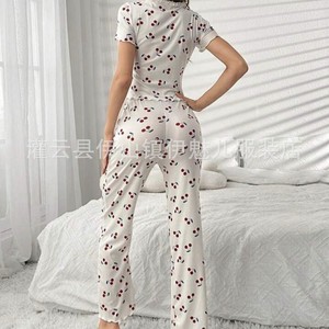 Ensemble pyjama deux pièces pour femme, décontracté et confortable, à manches courtes et pantalon, motif fleurs de cerisier, avec nœud, pour la maison - Product Image 2