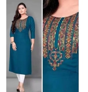 Costume Salwar en coton Khadi avec dupatta, vêtements ethniques élégants pour femmes, plusieurs tailles, vente en gros, pour tous les jours, les fêtes et les occasions spéciales - Product Image 1