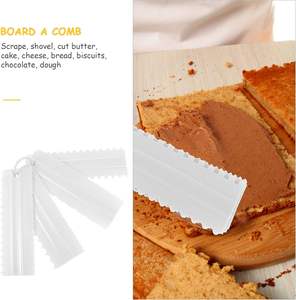 Lot de 4 outils de décoration de gâteaux en plastique, 8 formes, pour pâtisserie, crème, fondant, beurre, mousse, peigne à bords, lisseur et racloir - Product Image 5