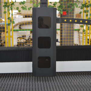 1500W/2000W/3000W chất lượng tuyệt vời Trung Quốc nhà sản xuất 3015 CNC sợi Máy cắt laser từ Trung Quốc roclas - Product Image 2