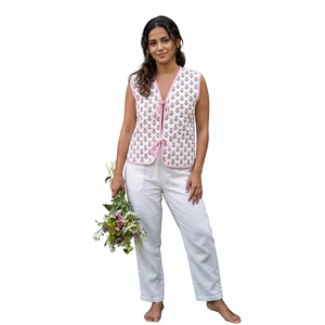 Chaleco de algodón acolchado con estampado floral, hecho a mano, ligero, reversible, estilo bohemio, para mujer, ideal para regalo. - Product Image 1