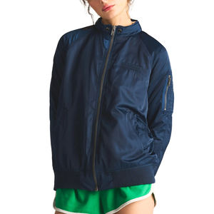 Chaqueta Bomber de Satén Personalizada de Alta Calidad para Mujer con Detalles en Piel de Oveja, Acabado Ecológico e Impermeable - Product Image 4