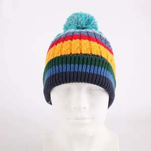 Bonnet d'hiver tricoté pour enfants, personnalisé, coloré, à rayures arc-en-ciel, chaud, avec pompon, vente en gros - Product Image 1