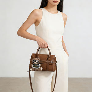 <span class=keywords><strong>Sac</strong></span> à <span class=keywords><strong>main</strong></span> bandoulière pour femme de niche coréenne haut de gamme 2026, tendance décontractée, <span class=keywords><strong>sac</strong></span> fourre-tout, vente chaude, sacs à bandoulière en cuir véritable pour filles - Product Image 3