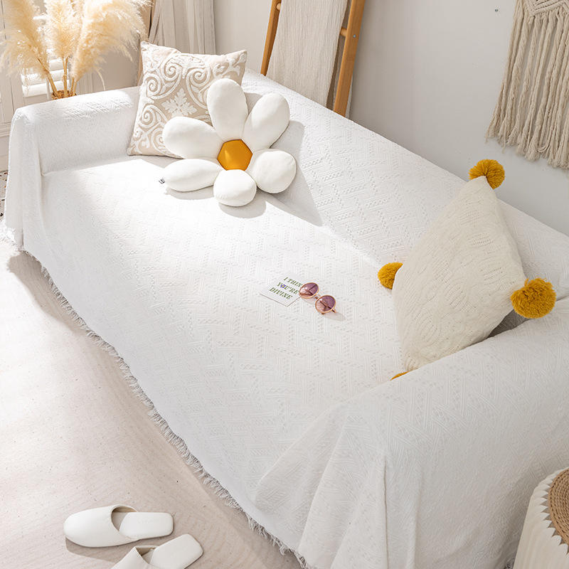 ผ้าคลุมโซฟา ลายตัวที - สีขาวนวล