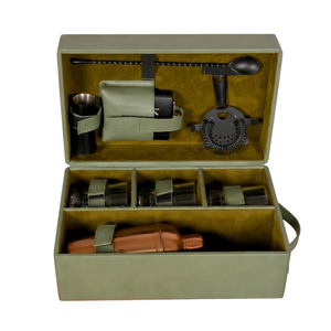 Juego de Coctelería Artesanal de Cuero Vegano/PU de Calidad de Exportación, Ecológico, Color Verde Oliva, con Asa, Hecho a Mano - Product Image 1