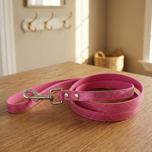 Elegante Collar Rosa de PU para Perro con Decoración de Remaches, Cierre de Hebilla Duradero, Collar de Entrenamiento para Perros para Todas las Estaciones - Product Image 1
