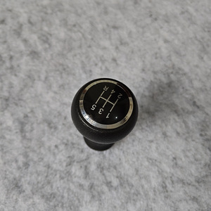 Pomo de palanca de cambios ergonómico de cuero para Citroen Peugeot 206 207 307 - Product Image 3