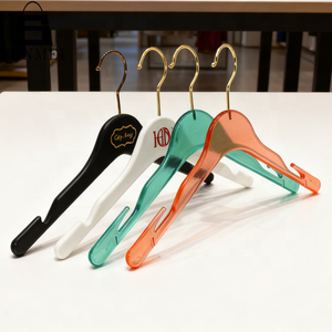 Cintre pour <span class=keywords><strong>robe</strong></span> de mariée en plastique solide à encoche anti-dérapante colorée personnalisée robuste - Product Image 3