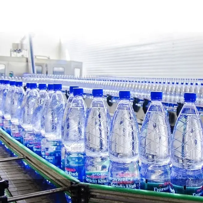 Botol kecil plastik PET 3 in 1 otomatis penuh mesin pengisi air Mineral minum murni untuk lini produksi air