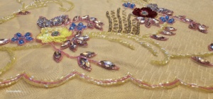 Tissu perlé de luxe de qualité supérieure avec Zircon fait à la main 100% Polyester meilleur prix d'exportation du fabricant indien - Product Image 3