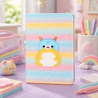 Carnet de notes scintillant et rêveur, esthétique Kawaii, arc-en-ciel pastel, avec design nuage souriant en peluche, pour étudiants