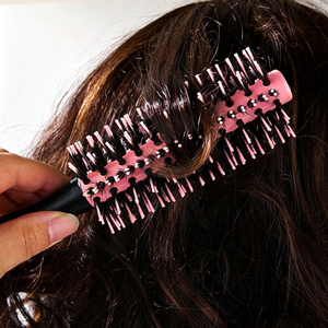 Brosse à cheveux ronde professionnelle 6 tailles avec logo personnalisé, en aluminium rose résistant à la chaleur, à poils de sanglier et queue de <span class=keywords><strong>rat</strong></span>, pour séchage au sèche-cheveux en salon - Product Image 6