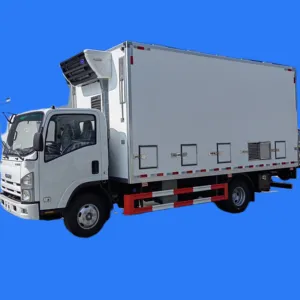 五十铃NPR 6.8米箱天小鸡卡车-五十铃卡车