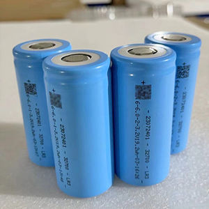 Cella cilindrica LiFePO4 32700 3.2V 6000mAh |   Batteria a Ciclo Profondo a Stato Solido da 300 Cicli per Solare, Veicoli Elettrici, Utensili Elettrici 40135 33140 - Product Image 6