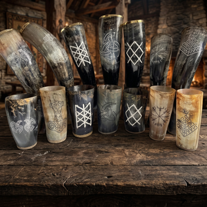 Vaso de Cuerno de Búfalo Natural Hecho a Mano, Jarra Vikinga de Cuerno, Utensilios de Bar Medievales, Recipiente para Beber con Grabado Personalizado, Precios al por Mayor - Product Image 1