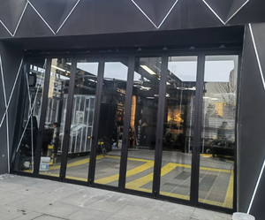 <span class=keywords><strong>Porte</strong></span> <span class=keywords><strong>pliante</strong></span> Broken Bridge en alliage d'aluminium avec verre, pour salle de lavage de voitures, s'ouvre en douceur <span class=keywords><strong>sans</strong></span> rails inférieurs - Product Image 4