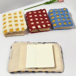 Astuccio per matite in tessuto stile Waffle retrò inverno Set di cancelleria da ragazza - Product Image 2