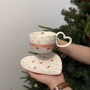 Nouvelle collection 2025, tasses à café en céramique faites à la main et assiettes en forme de cœur, ensemble de tasses à thé, tasses et soucoupes en porcelaine faites à la main - Product Image 6