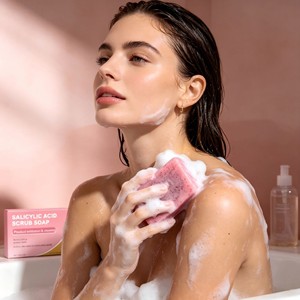 Limpiador Facial Exfoliante <span class=keywords><strong>con</strong></span> Ácido Salicílico que Limpia los Poros y Aclara el Tono de <span class=keywords><strong>la</strong></span> Piel - Product Image 3