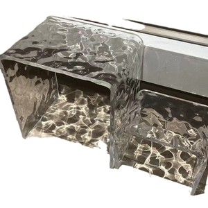 Petits tabourets acryliques conception d'ondulation de l'eau transparents tabourets d'habillage de changement de chaussure de bain bas supports d'affichage imperméables pour l'hôtel - Product Image 4