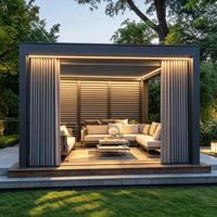 Pergola bioclimatique motorisée en aluminium robuste avec toit à lames orientables télécommandées, résistante au vent, à la neige, à l'eau et aux UV