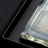 Boîte à parfum rigide noire magnétique de luxe sur mesure, style livre, boîte fermée, présentation pour emballage de parfum personnalisé