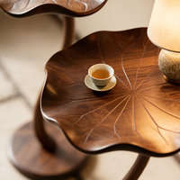 Nouvelle table d'appoint/de thé/d'angle en bois de noyer noir sculpté à la main avec bord festonné de style chinois pour salon