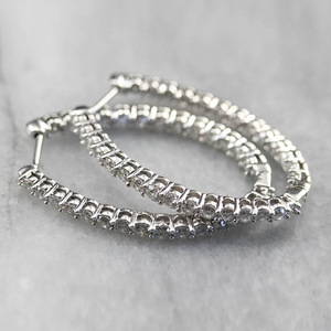 Orecchini a Cerchio Grandi e Rotondi per Donne, Gioielli per Orecchie Scintillanti con Pavé - Product Image 3