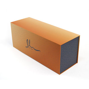 Luxury Custom Magnetic Rigid <b>Gift</b> <b>Box</b> with <b>Wedding</b> Packaging Recyclable Paperboard Stamping Glossy Lamination - Product Image 3