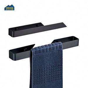Toallero Calefactor de Pared Autoadhesivo con Acabado Cromado en Aluminio Negro y Plateado para Baño, Cocina, Hotel, Gimnasio y Dormitorio - Product Image 1