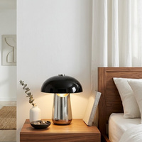 Lampe de table décorative de luxe moderne avec corps en fer et abat-jour en métal, éclairage de lecture pour la maison, les bureaux et l'utilisation de PC