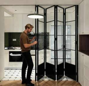 Französische Stahl-Falttür mit thermisch getrenntem schlankem Rahmen, doppelt verglastem Isolierpaneel und glattem Faltsystem für den Außenbereich - Product Image 1