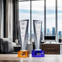 Trophée Triangle Verre Sablé En Gros Prix Optique Personnalisé Optique K9 Cristal Médaille Plaques En Bois Clair Peak