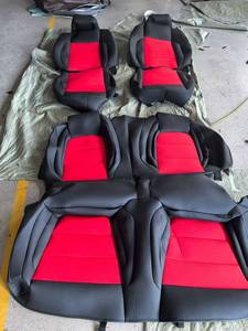 Set Completo di <span class=keywords><strong>Coprisedili</strong></span> per Auto in Pelle di Alta Gamma con Ricamo Personalizzabile per Ford/<span class=keywords><strong>Audi</strong></span>/Toyota Inclusi Modelli A5 e Mustang - Product Image 2