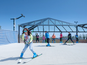 Fácil <span class=keywords><strong>de</strong></span> empalmar Deportes al aire libre Multi-escenario Enseñanza <span class=keywords><strong>de</strong></span> esquí profesional <span class=keywords><strong>Pista</strong></span> artificial Pistas <span class=keywords><strong>de</strong></span> esquí <span class=keywords><strong>de</strong></span> nieve seca - Product Image 4